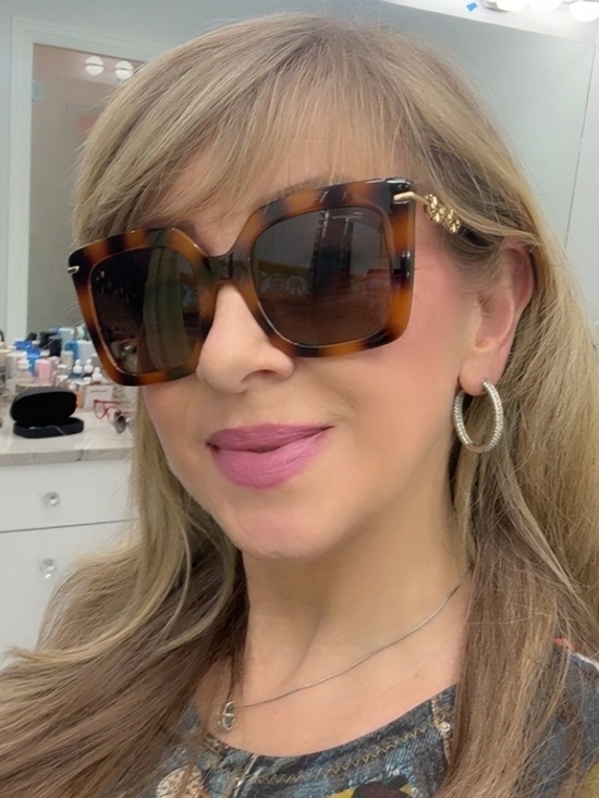 Salvatore Ferragamo Accessories - Salvatore Ferragamo Women's Sunglasses
With Gold Gancini temple  New in case